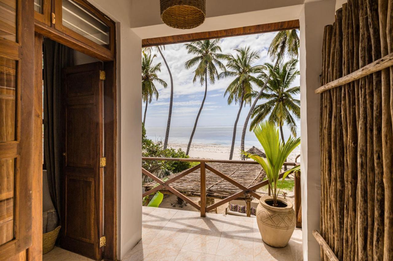 Kima Serviced Beach House & Suites Буейю Екстериор снимка