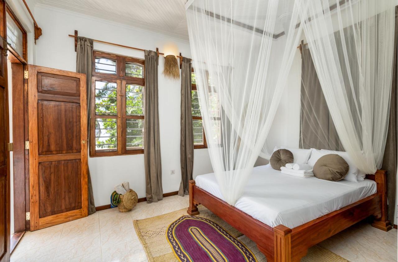 Kima Serviced Beach House & Suites Буейю Екстериор снимка