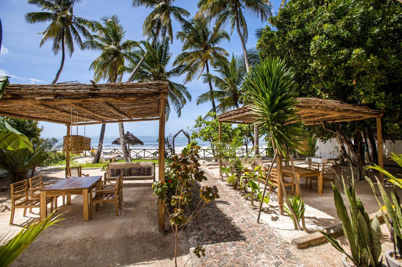 Kima Serviced Beach House & Suites Буейю Екстериор снимка