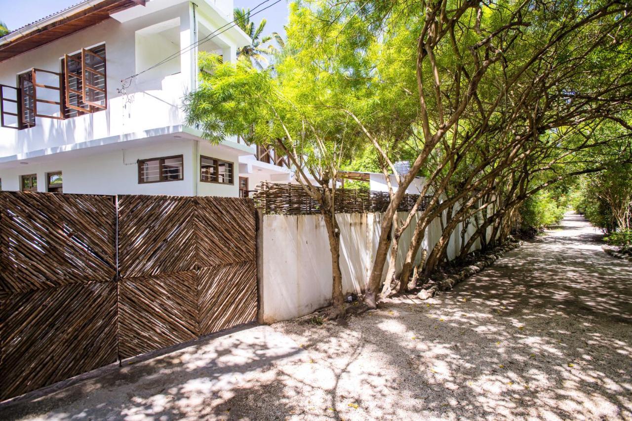 Kima Serviced Beach House & Suites Буейю Екстериор снимка
