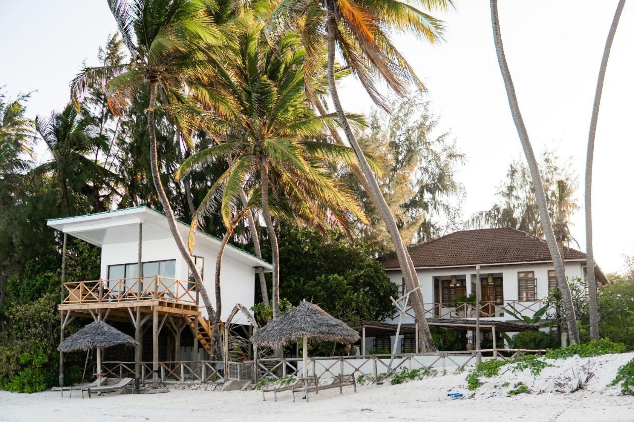 Kima Serviced Beach House & Suites Буейю Екстериор снимка