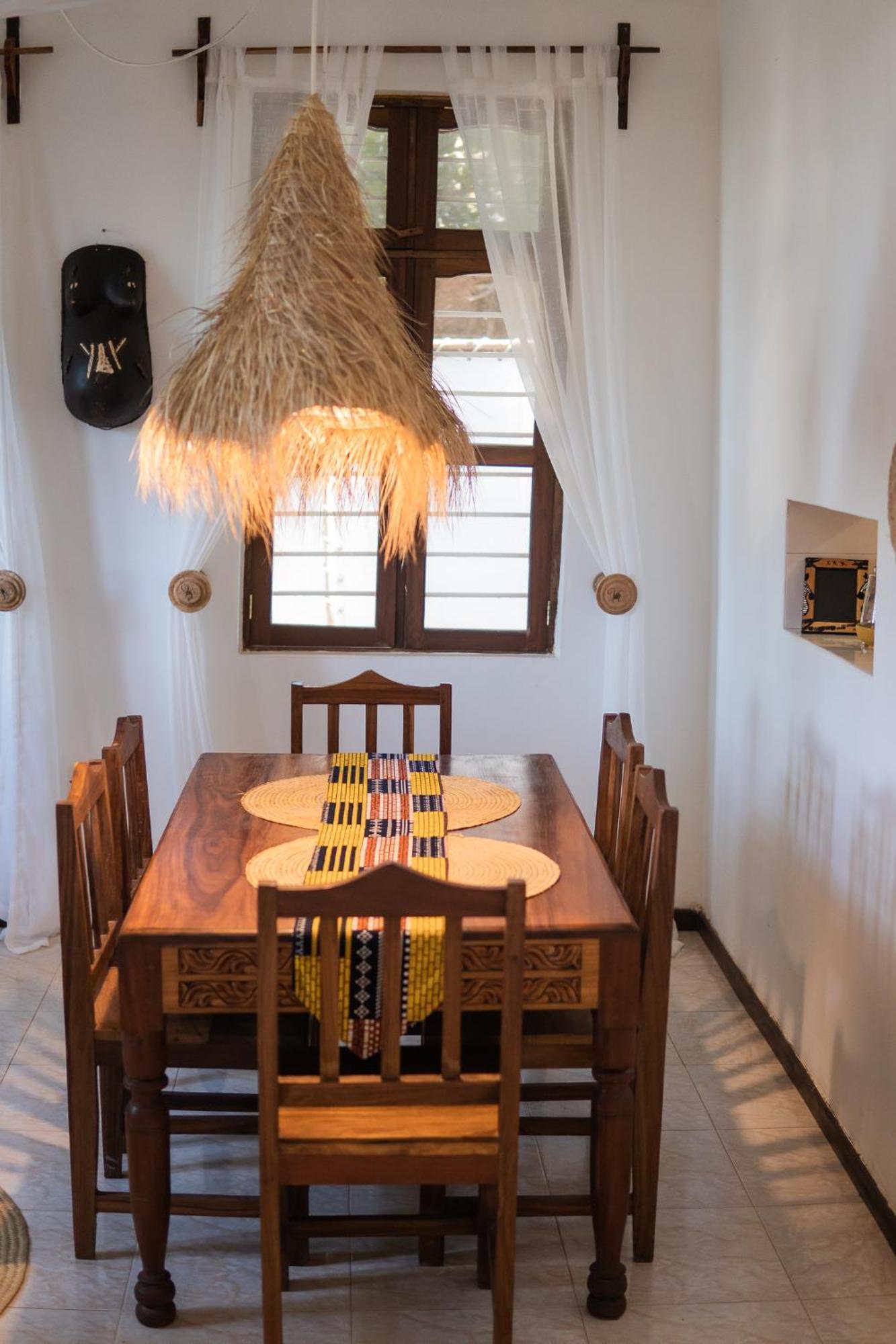 Kima Serviced Beach House & Suites Буейю Екстериор снимка