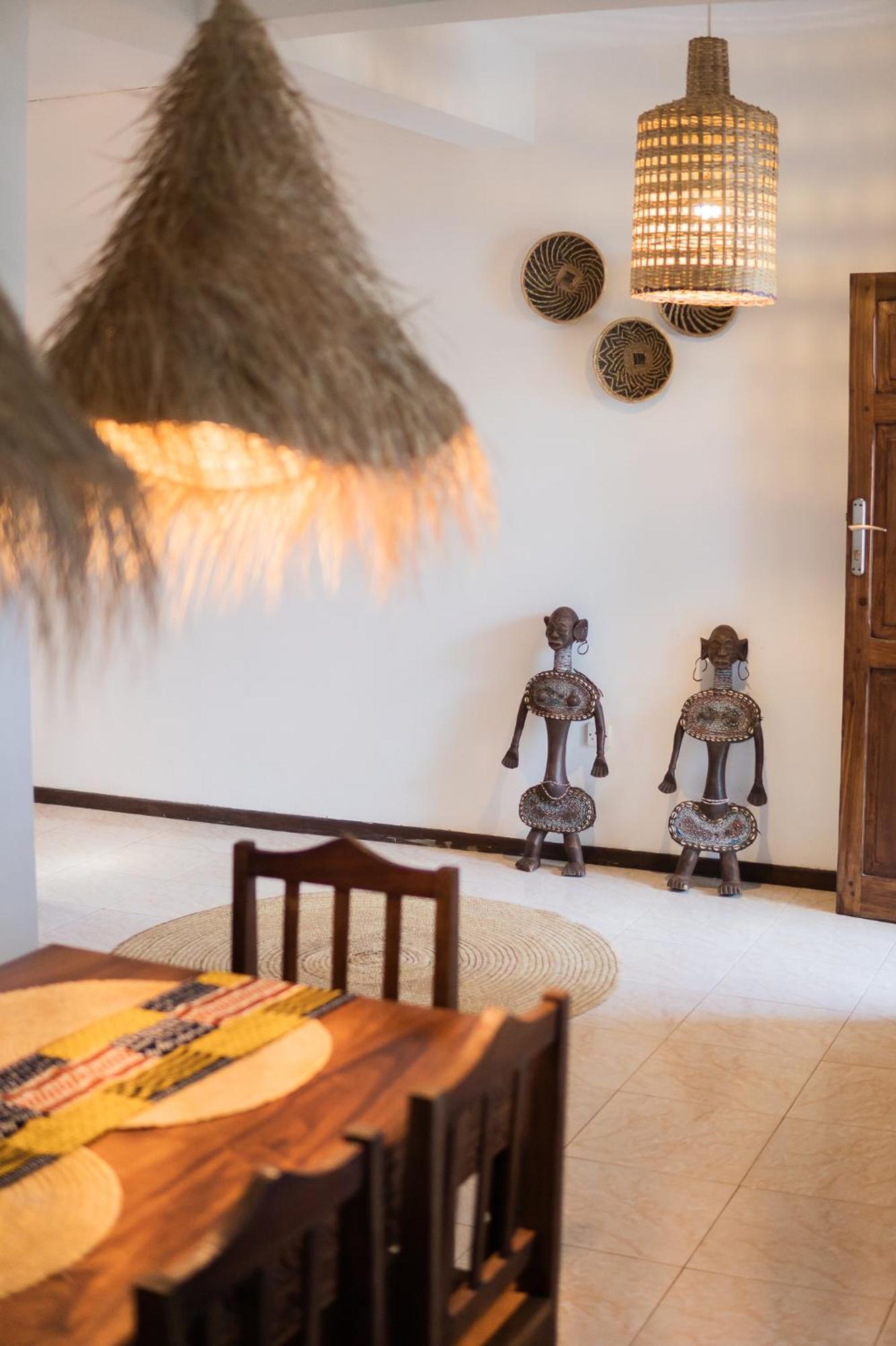 Kima Serviced Beach House & Suites Буейю Екстериор снимка